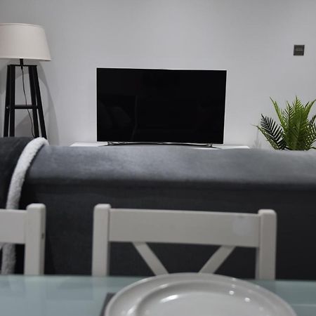 Cozy! 2-Bedroom Exclusive Apartment Near Bristol City Centre Easton Speedwell Sleeps Upto 6 Exterior photo