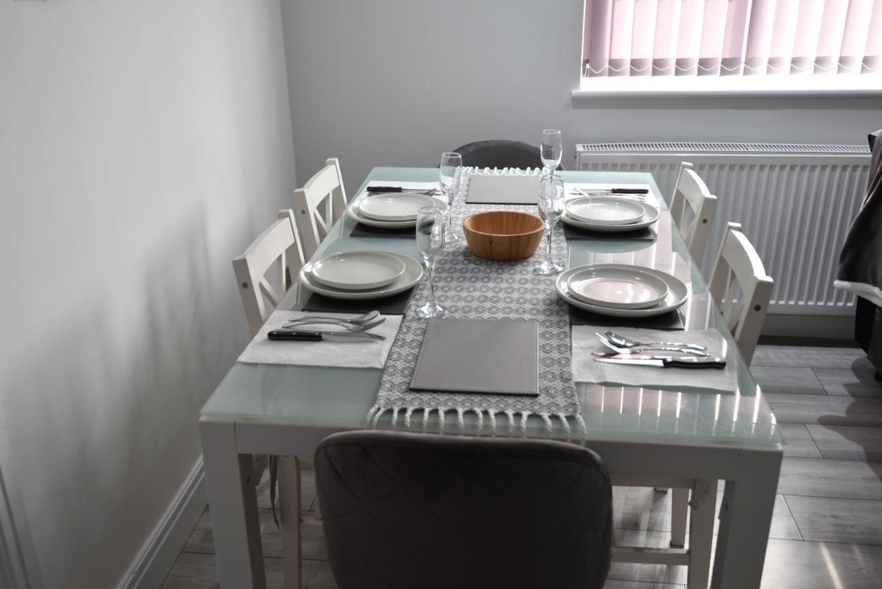 Cozy! 2-Bedroom Exclusive Apartment Near Bristol City Centre Easton Speedwell Sleeps Upto 6 Exterior photo